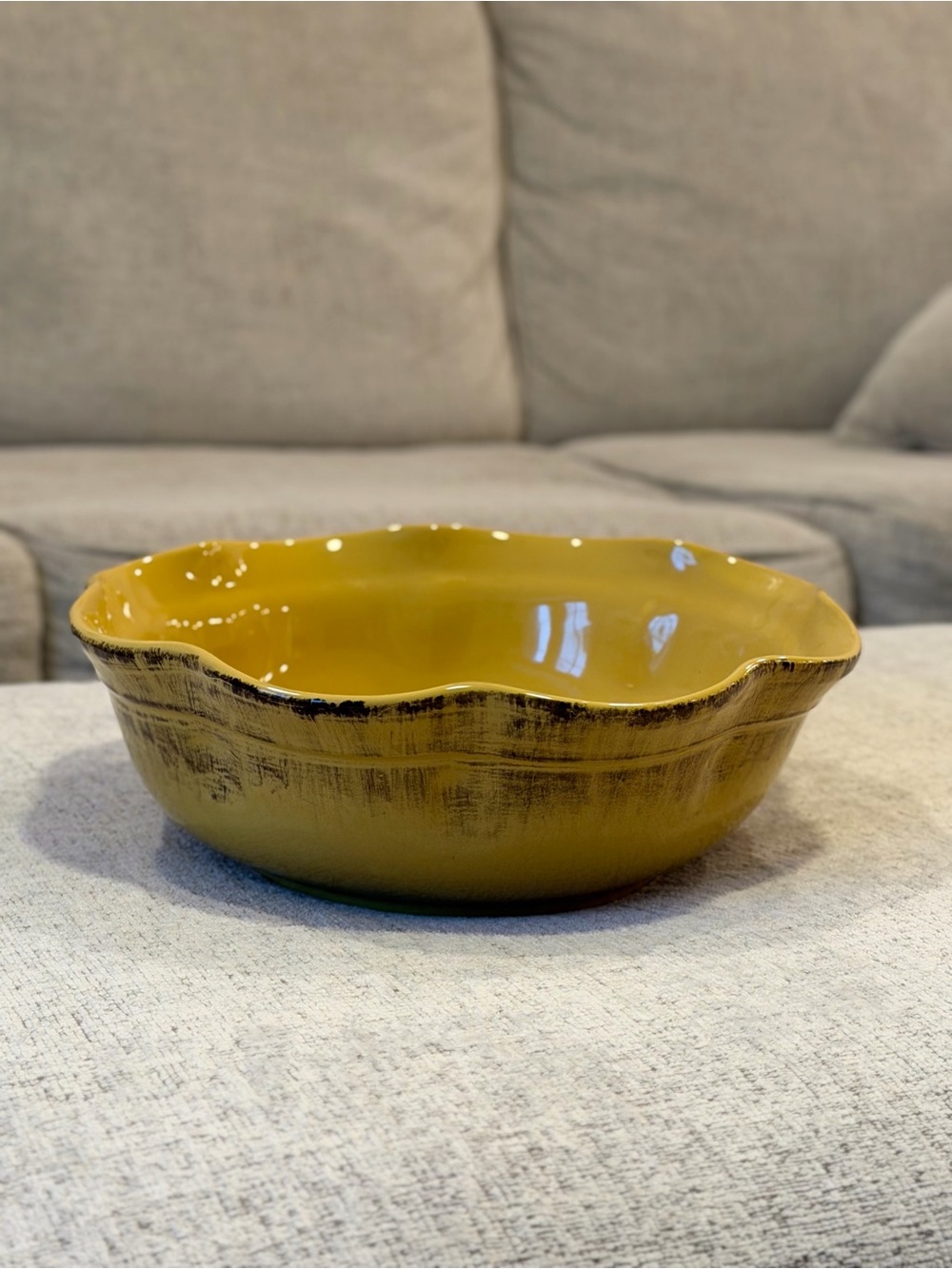 De Silva Made in Italy Large Yellow Ceramic Serving Bowl 12” Scalloped Rustic